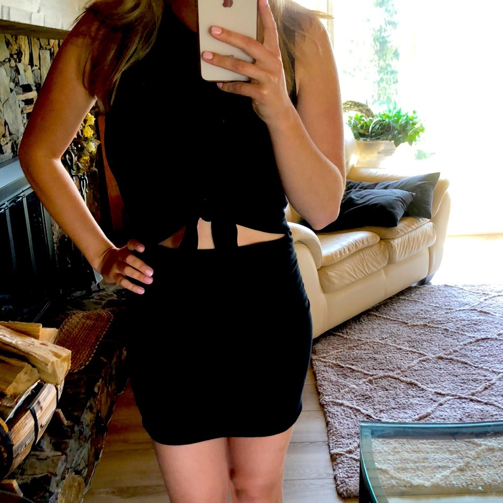 Volcom Tie Dress. Super cute t-shirt dress. Great for the beach.